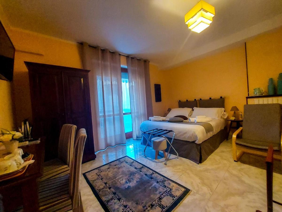 La Rosa - Elegant Rooms Сасари Екстериор снимка