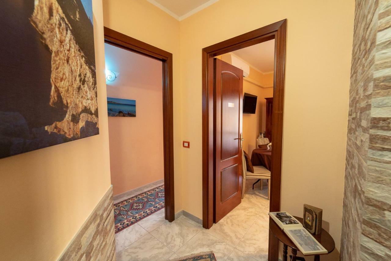 La Rosa - Elegant Rooms Сасари Екстериор снимка